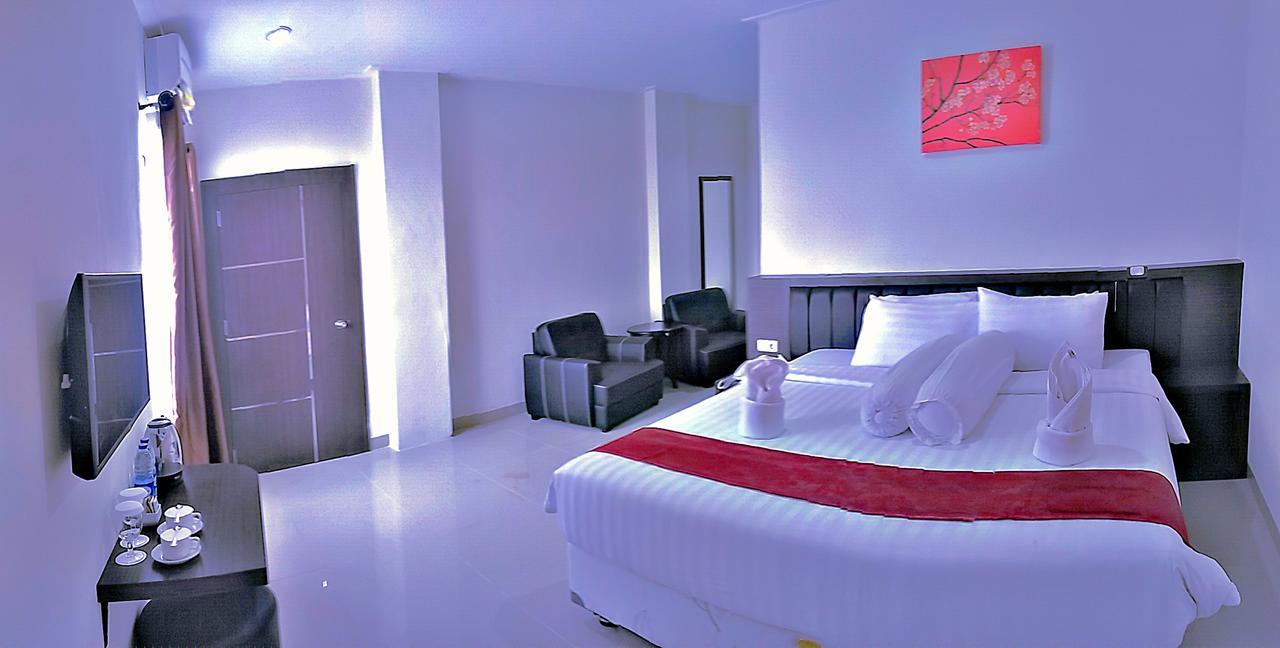 Grand Indobaru Hotel Selatpanjang Exterior photo