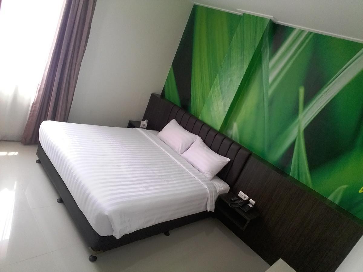 Grand Indobaru Hotel Selatpanjang Exterior photo