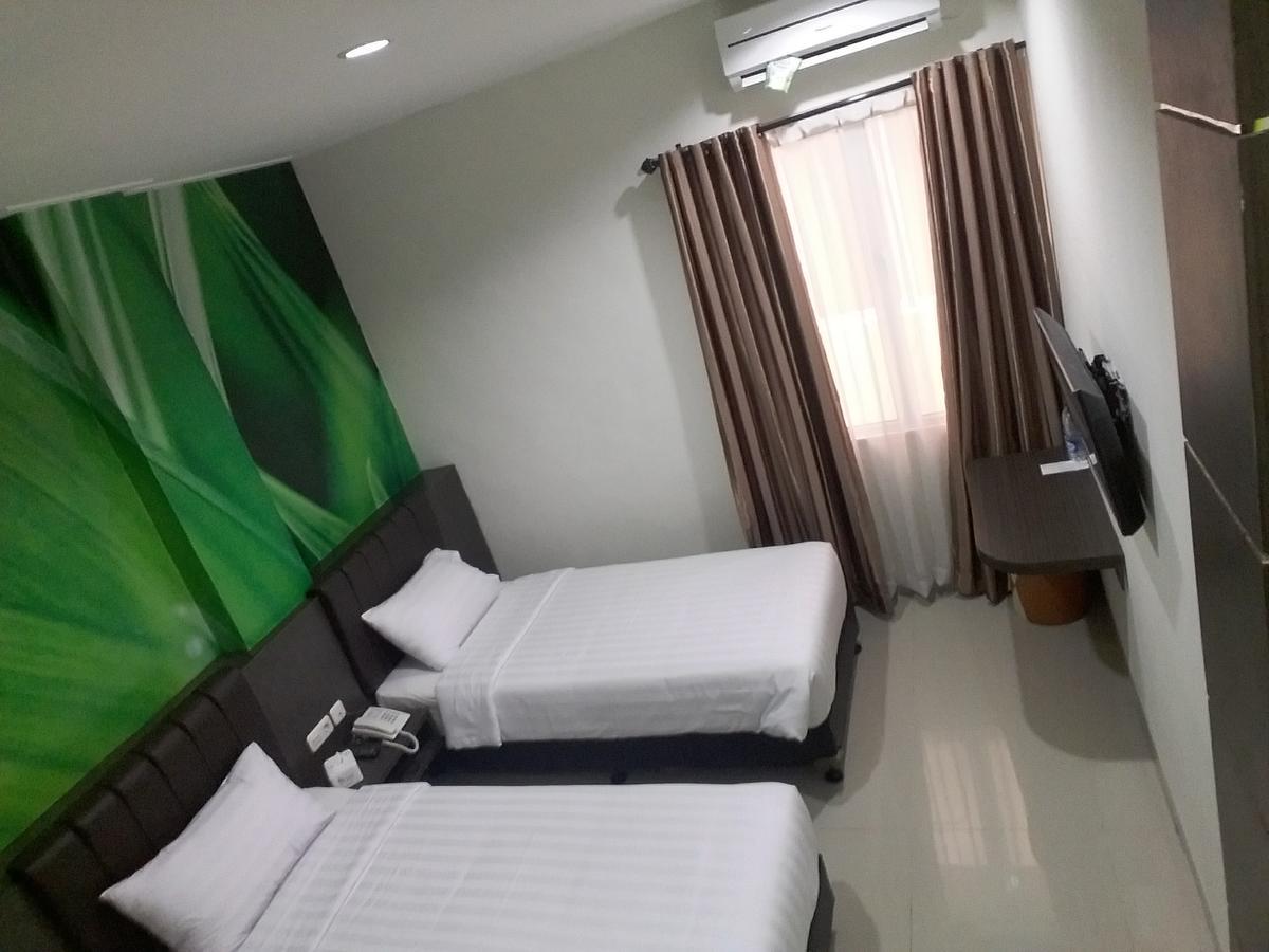 Grand Indobaru Hotel Selatpanjang Exterior photo